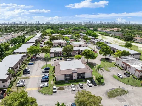 20905 NE 8th Court Miami FL 33179