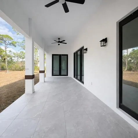 3985 Everglades Boulevard N Naples FL 34120