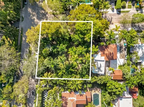 5810 N Bayshore Drive Miami FL 33137