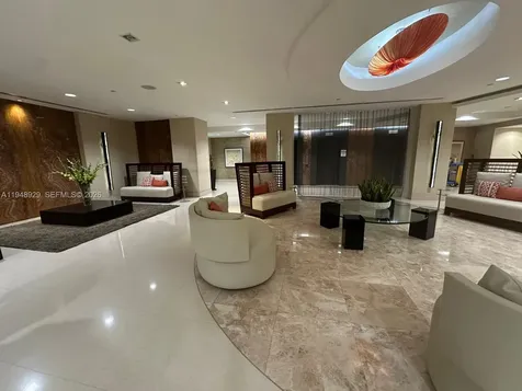 2555 Collins Avenue Miami Beach FL 33140