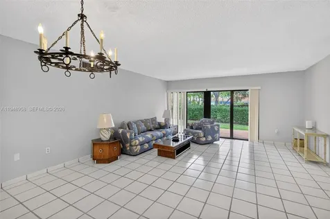 9937 NW 9th Street Circle Miami FL 33172