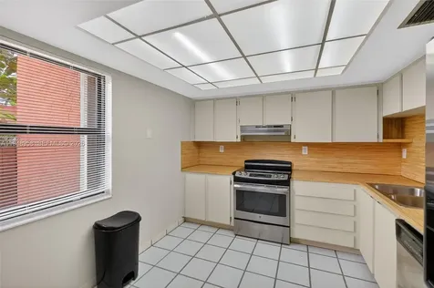 9937 NW 9th Street Circle Miami FL 33172
