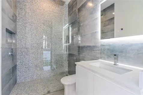 801 SE 11th Court Fort Lauderdale FL 33316