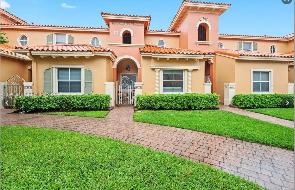 4957 Tradewinds Terrace Dania Beach FL 33312