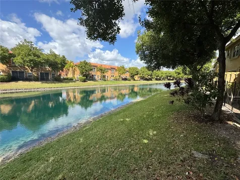 4957 Tradewinds Terrace Dania Beach FL 33312