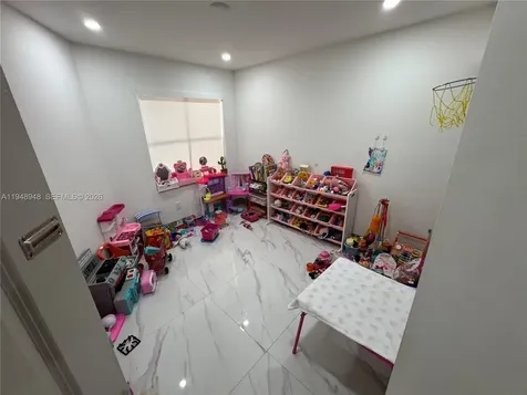 4957 Tradewinds Terrace Dania Beach FL 33312