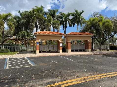 4957 Tradewinds Terrace Dania Beach FL 33312