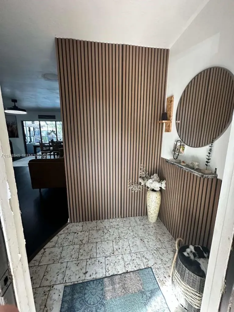 2827 Mckinley Street Hollywood FL 33020