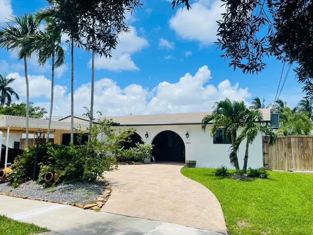 2827 Mckinley Street Hollywood FL 33020