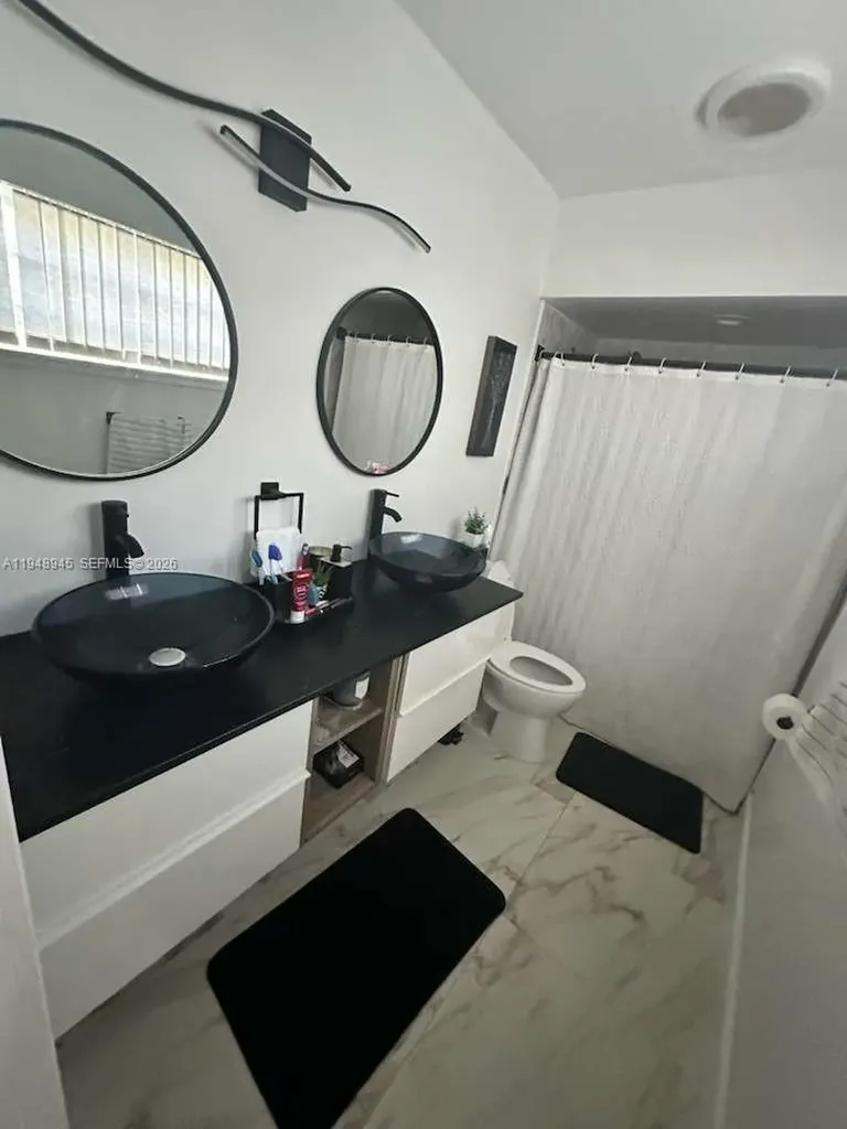 2827 Mckinley Street Hollywood FL 33020
