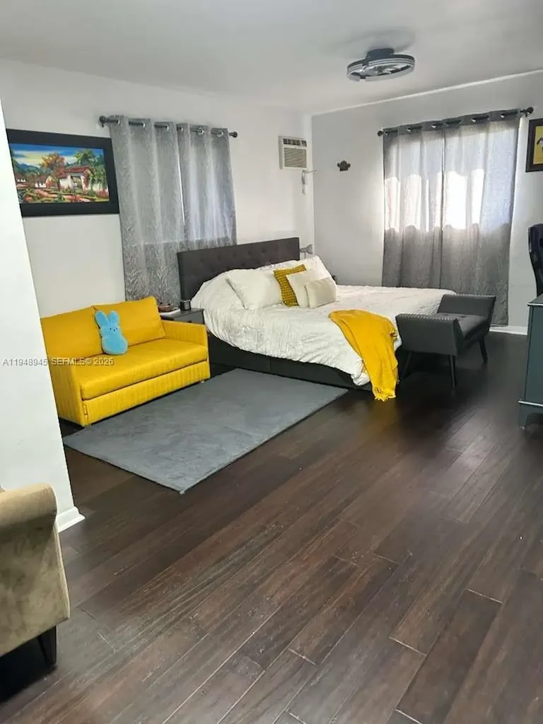 2827 Mckinley Street Hollywood FL 33020