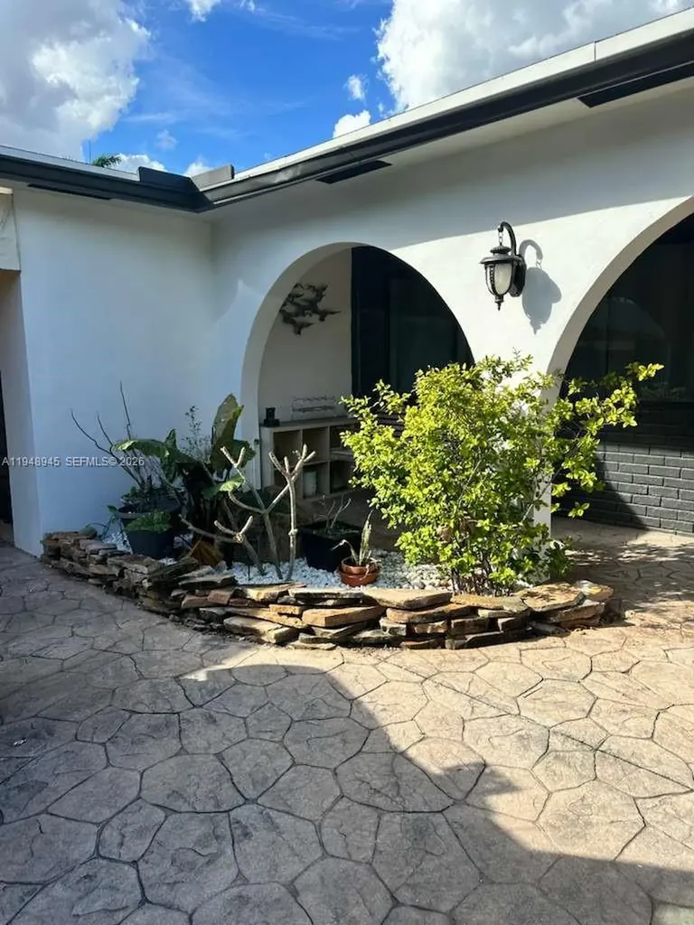 2827 Mckinley Street Hollywood FL 33020