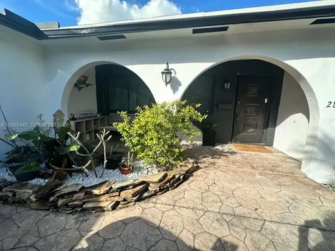 2827 Mckinley Street Hollywood FL 33020