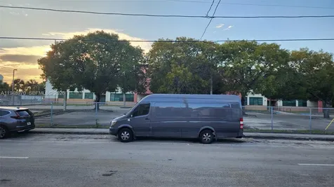 329 SW 6th Avenue Miami FL 33130