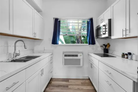 1009 Meridian Avenue Miami Beach FL 33139