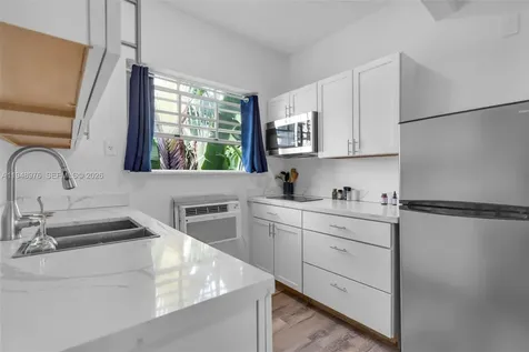 1009 Meridian Avenue Miami Beach FL 33139
