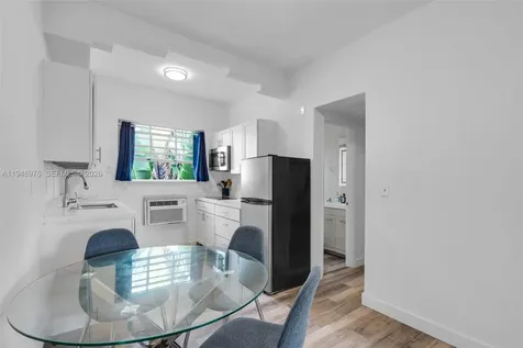 1009 Meridian Avenue Miami Beach FL 33139