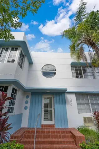 1009 Meridian Avenue Miami Beach FL 33139