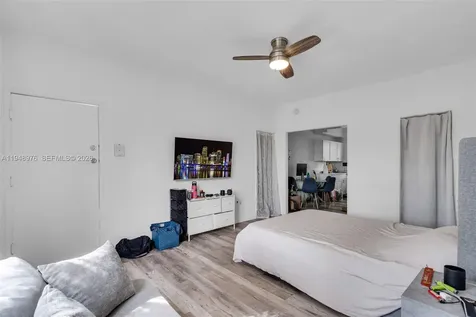 1009 Meridian Avenue Miami Beach FL 33139
