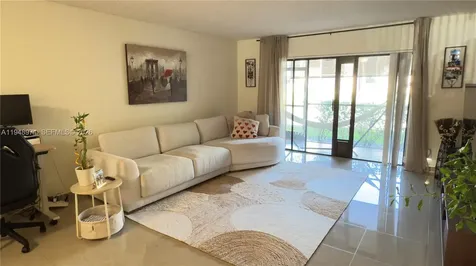 410 Lakeview Drive Weston FL 33326