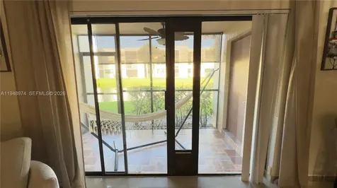 410 Lakeview Drive Weston FL 33326