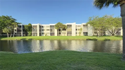 410 Lakeview Drive Weston FL 33326