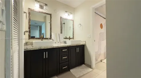 410 Lakeview Drive Weston FL 33326