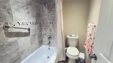 410 Lakeview Drive Weston FL 33326
