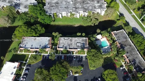 410 Lakeview Drive Weston FL 33326