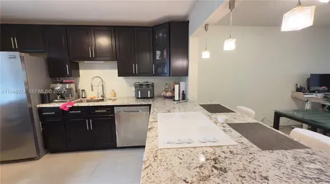 410 Lakeview Drive Weston FL 33326