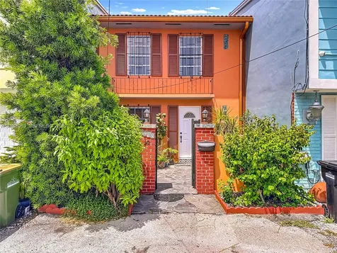 2205 NE 123rd Street North Miami FL 33181