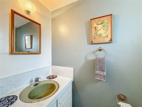 2205 NE 123rd Street North Miami FL 33181