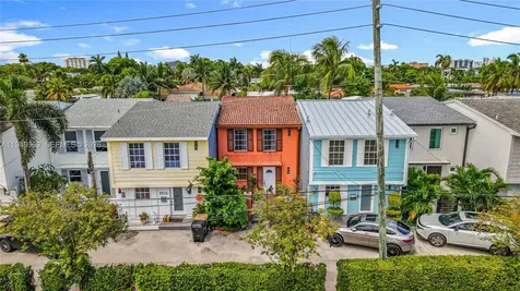 2205 NE 123rd Street North Miami FL 33181