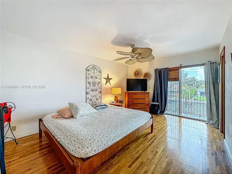 2205 NE 123rd Street North Miami FL 33181
