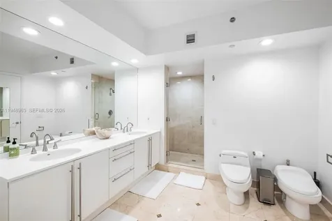 1000 S Pointe Drive Miami Beach FL 33139