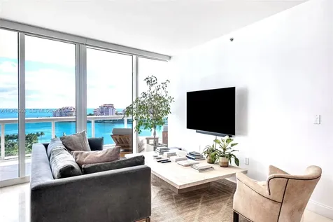 1000 S Pointe Drive Miami Beach FL 33139