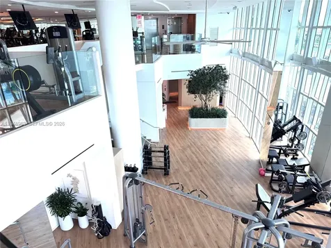 1000 S Pointe Drive Miami Beach FL 33139