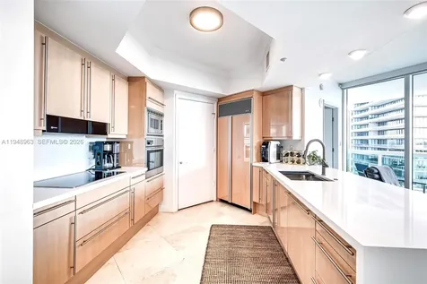 1000 S Pointe Drive Miami Beach FL 33139