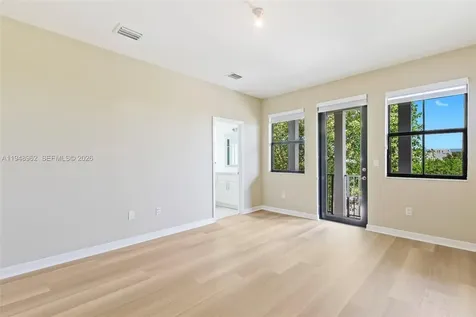 10429 NW 61st Lane Doral FL 33178