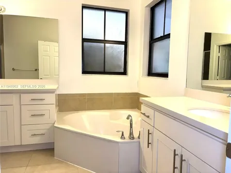 10429 NW 61st Lane Doral FL 33178