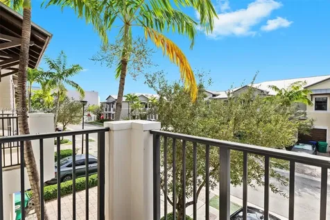 10429 NW 61st Lane Doral FL 33178