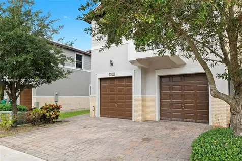 10429 NW 61st Lane Doral FL 33178