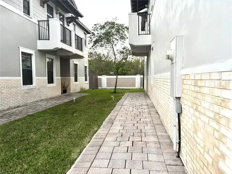 10429 NW 61st Lane Doral FL 33178