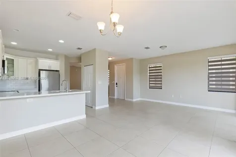 10429 NW 61st Lane Doral FL 33178