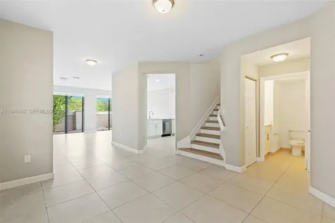 10429 NW 61st Lane Doral FL 33178