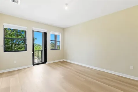 10429 NW 61st Lane Doral FL 33178