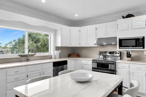 187 Plantation Avenue Plantation Key FL 33070