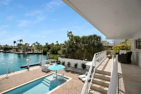 187 Plantation Avenue Plantation Key FL 33070