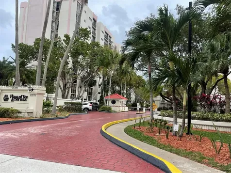 16919 N Bay Road Sunny Isles Beach FL 33160