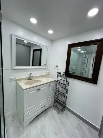 16919 N Bay Road Sunny Isles Beach FL 33160